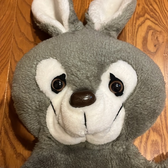 House of hull bunny with zippered back storage for pajamas/toys - Picture 7 of 9